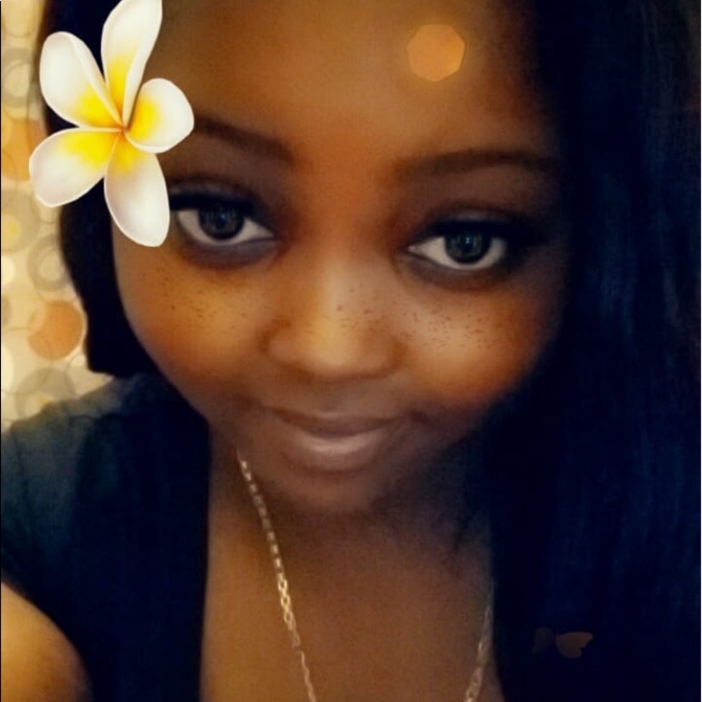 Meet your Posher, Melinda L